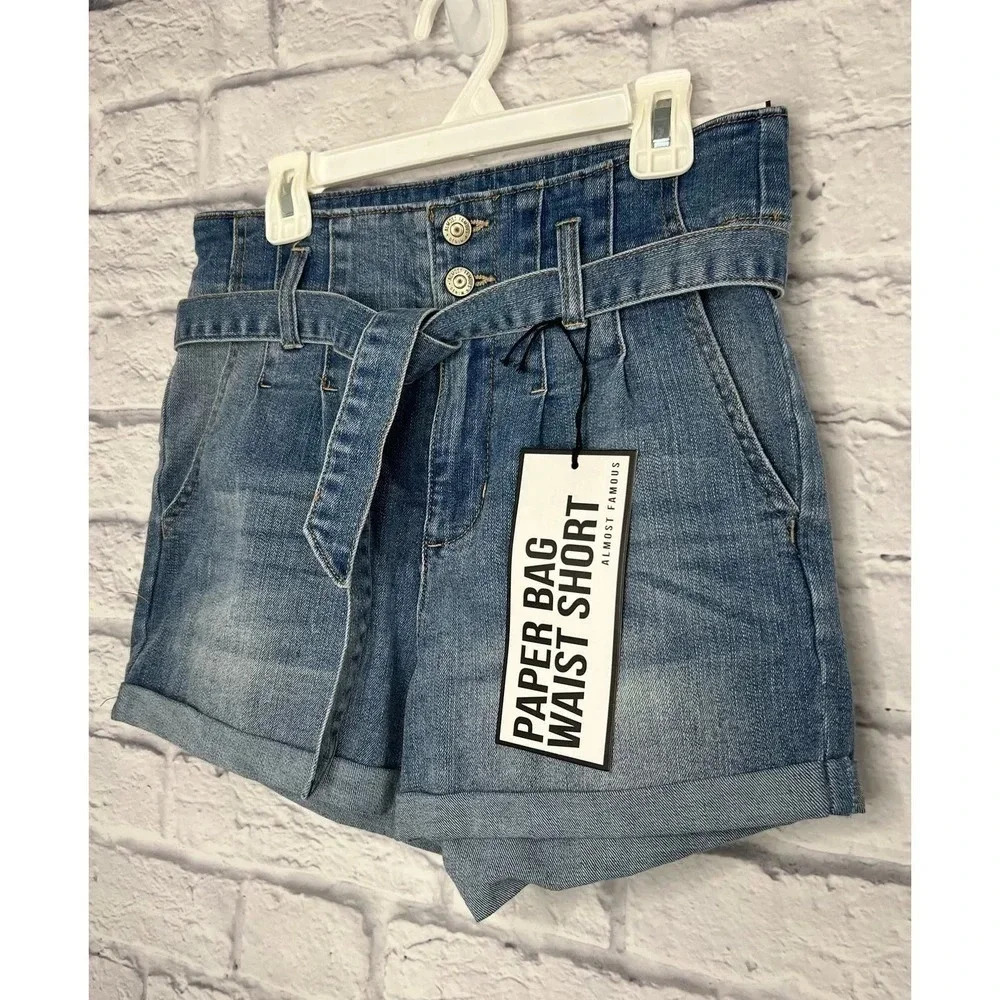 NWT Almost Famous Paper Bag Waist Jean Shorts Size 7. - Picture 2 of 6